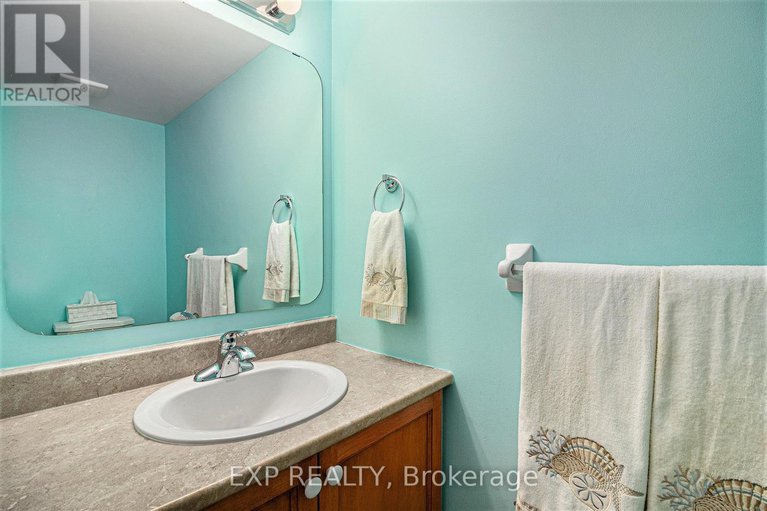 28815318/258-trail-side-circle/springridgeeast-village/ottawa/ontario/K4A5B5_3