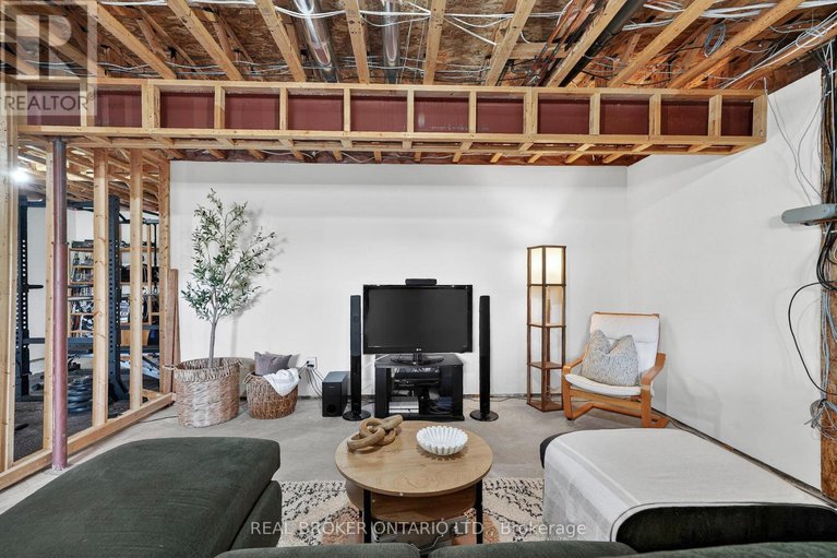 29670697/12-penny-lane/long-sault/south-stormont/ontario/K0C1P0_36