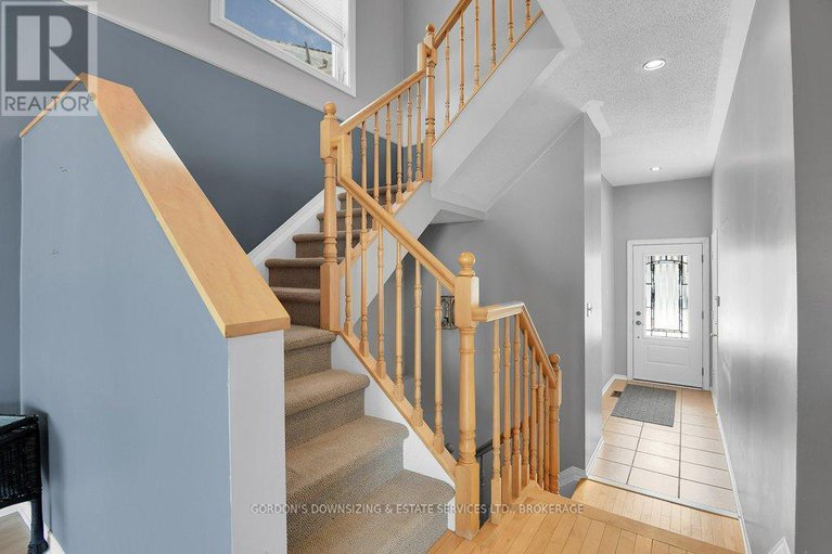 29228348/6370-sablewood-place/chapel-hill/ottawa/ontario/K1C7M3_5