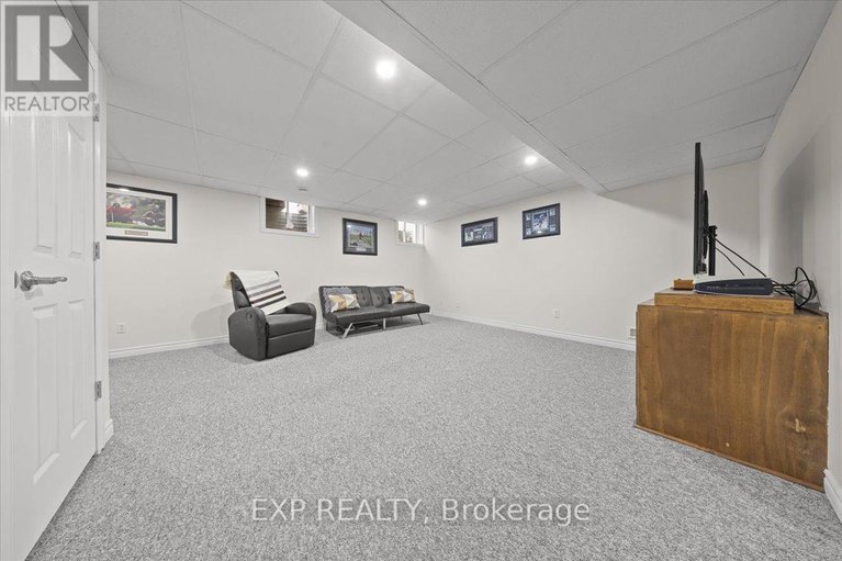 29612592/104-harmattan-avenue/stittsville-north/ottawa/ontario/K2S0E3_28