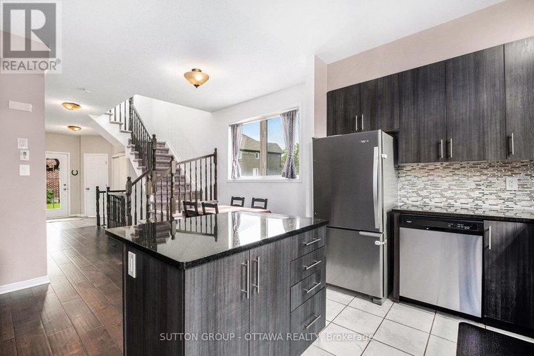 28422593/100-camden-private/cedargrovefraserdale/ottawa/ontario/K2J6H9_8