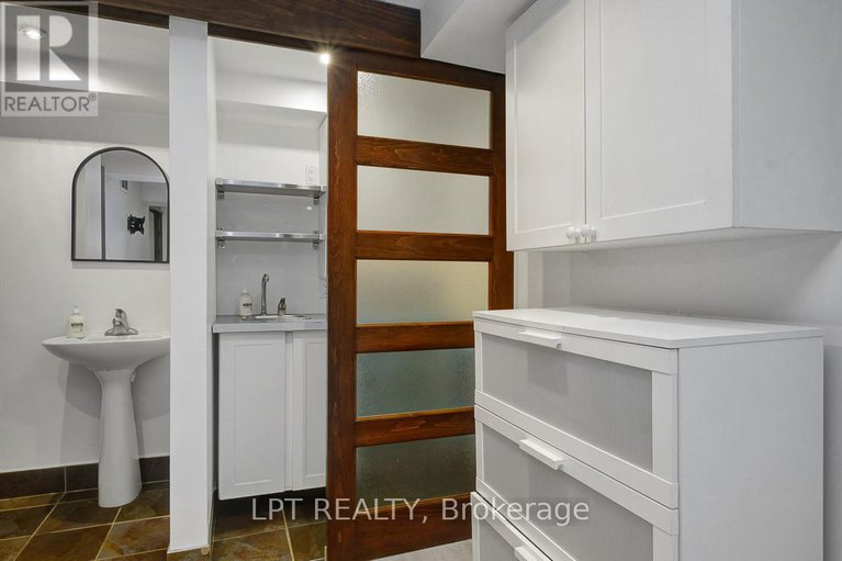 28412774/236-3310-southgate-road/south-keys/ottawa/ontario/K1V8X4_30