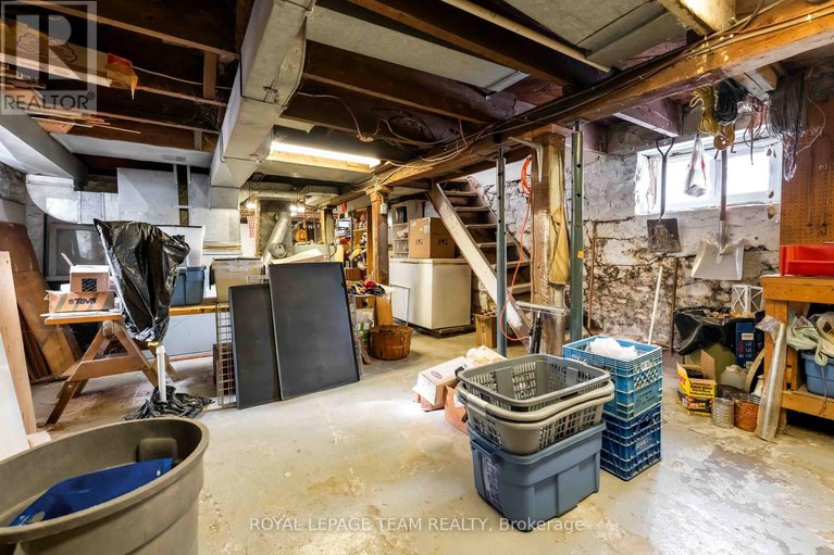 29307487/56-grosvenor-avenue/old-ottawa-south/ottawa/ontario/K1S4S2_24