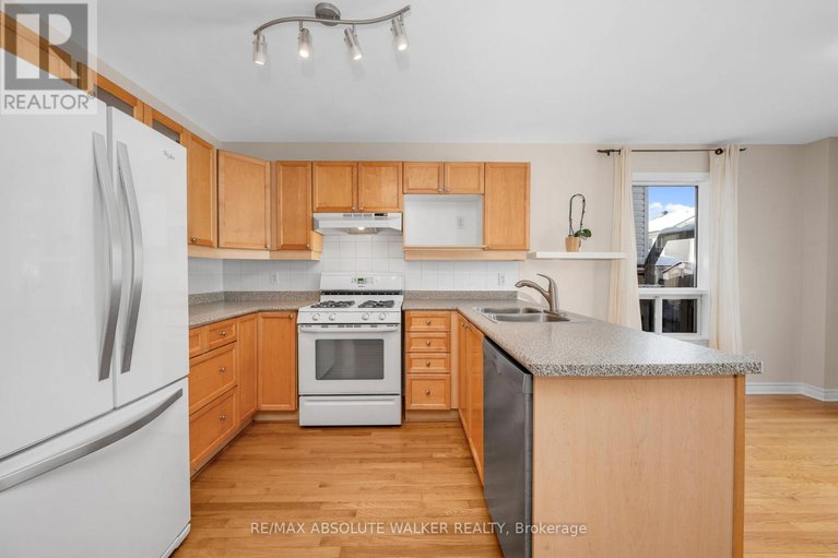 29397821/56-vermont-avenue/barrhaven-east/ottawa/ontario/K2G6M1_17