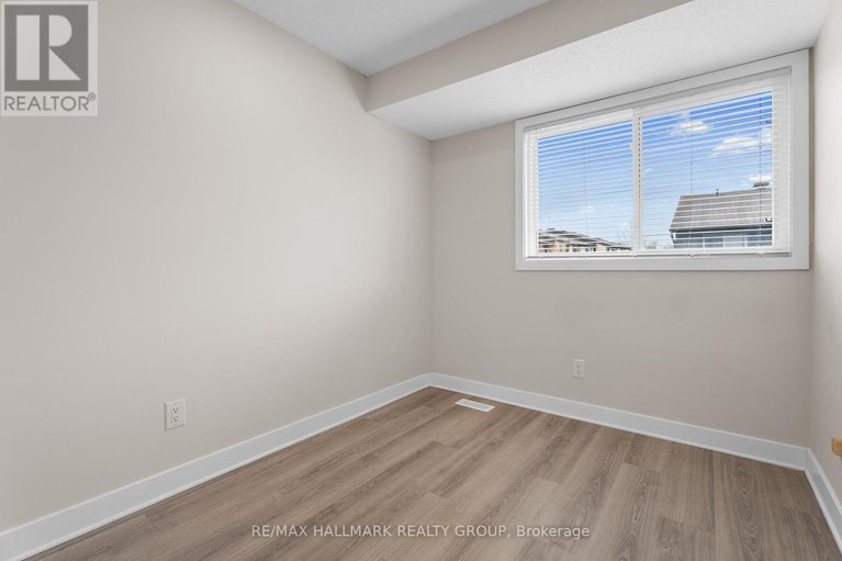 28325913/2788-pimlico-crescent/emerald-woodssawmill-creek/ottawa/ontario/K1T2A8_18