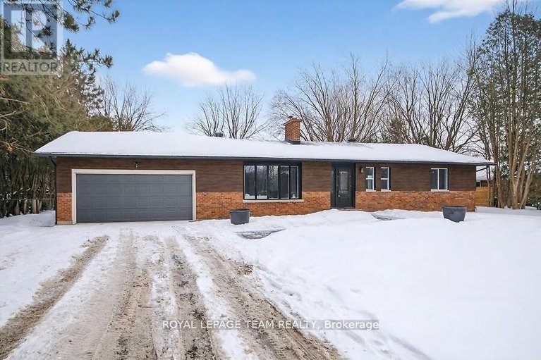 29467727/6636-marina-drive/manotick-south-to-roger-stevens/ottawa/ontario/K4M1B3_2