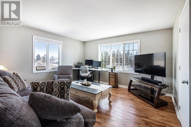 28523525/21-5-marcel-street/embrun/russell/ontario/K0A1W0_9