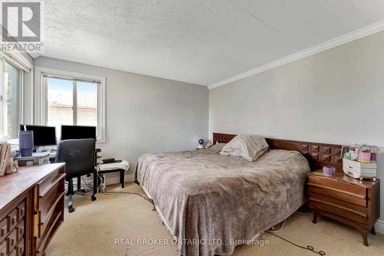 28643717/433-duvernay-drive/queenswood-heights-south/ottawa/ontario/K1E2N7_19