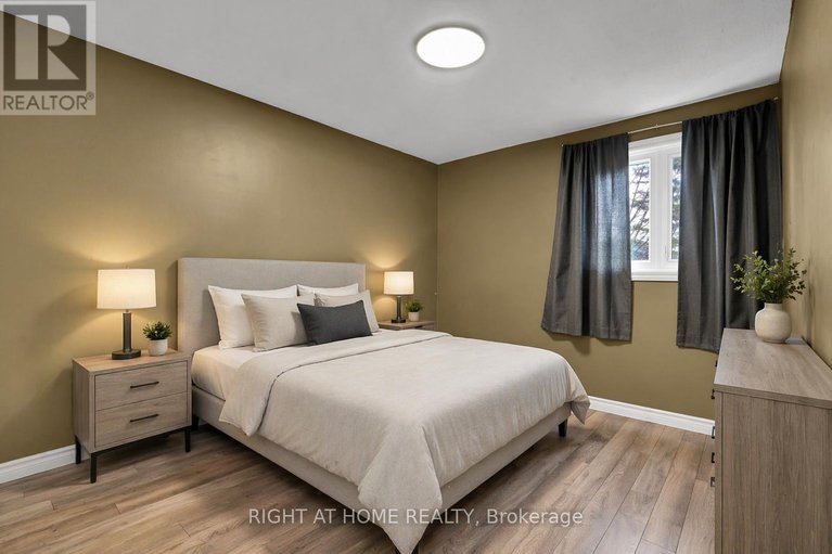 29603149/e-1700-lamoureux-drive/queenswood-heights-south/ottawa/ontario/K1E2N2_22