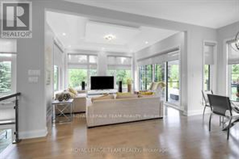 28941277/525-leimerk-court/manotick-village-manotick-estates/ottawa/ontario/K4M0B2_18