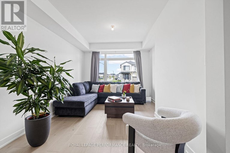 28628101/612-kenabeek-terrace/riverside-southgloucester-glen/ottawa/ontario/K4M0M2_7