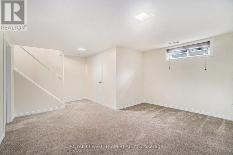 29479239/440-kintyre-private/carleton-square/ottawa/ontario/K2C3M9_18