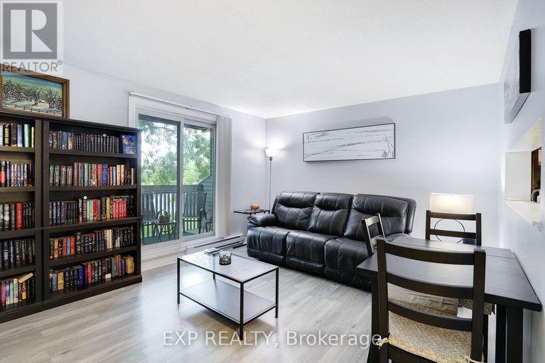 28834452/212-214-viewmount-drive/borden-farmstewart-farmcarleton-heightsparkwood-hills/ottawa/ontario/K2E7X3_9