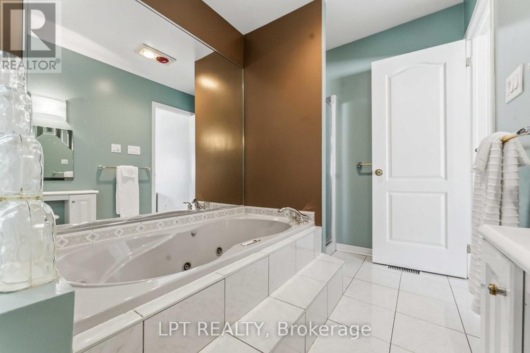 29367763/1471-northdale-street/pineview/ottawa/ontario/K1B4G7_18