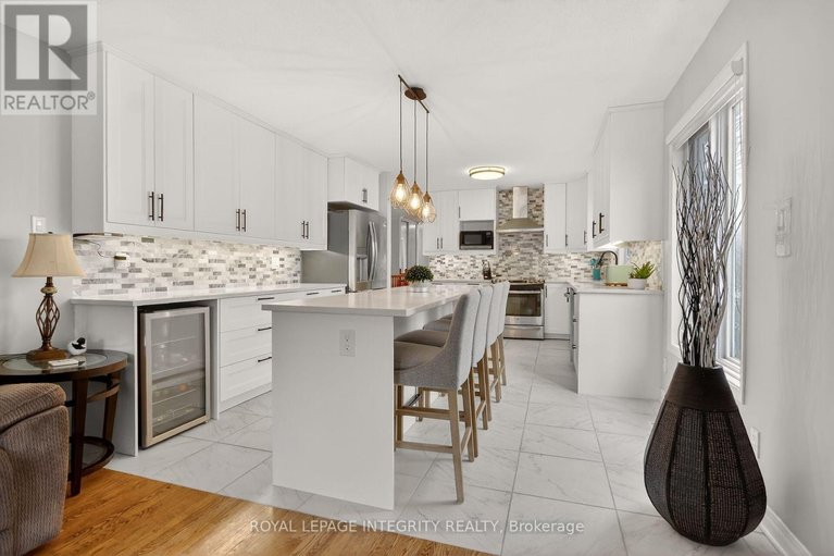 29472041/161-longshire-circle/longfields/ottawa/ontario/K2J4L2_25