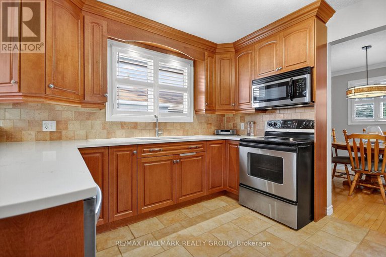 29053802/838-balsam-drive/chatelaine-village/ottawa/ontario/K1E1B7_12