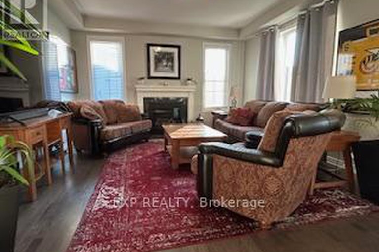 28994038/165-andre-audet-avenue/half-moon-bay/ottawa/ontario/K2C3H1_10
