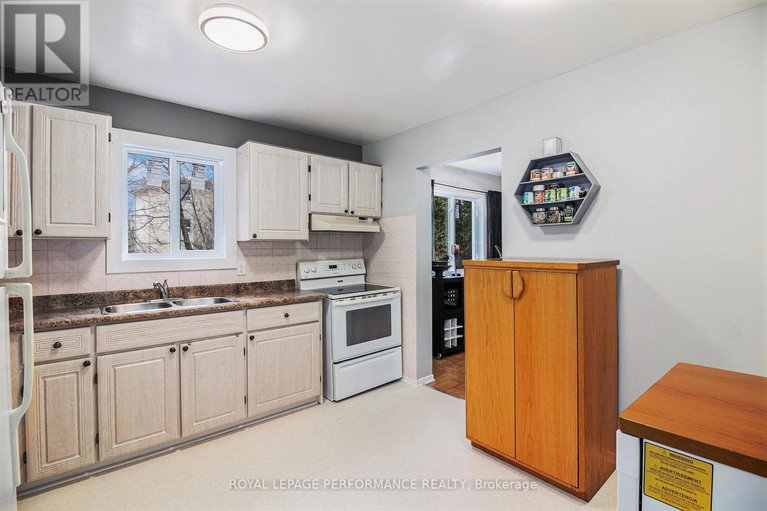 29119259/6349-st-louis-drive/hiawatha-parkconvent-glen/ottawa/ontario/K1C2X9_13