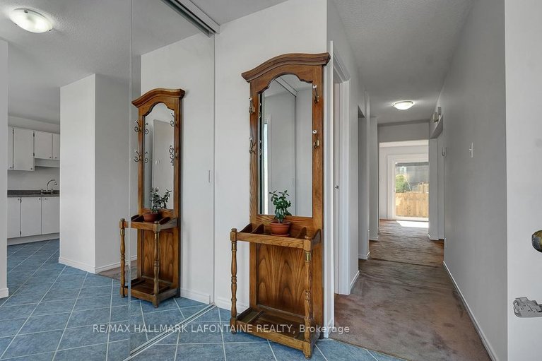 29638874/46-890-cahill-drive-w/hunt-club/ottawa/ontario/K1V9A4_2