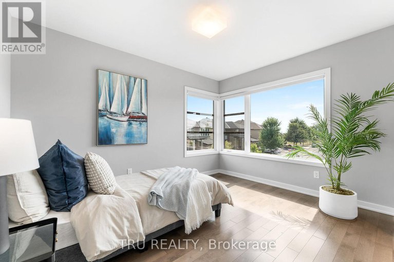 29255060/250-sunnyridge-crescent/emerald-meadowstrailwest/ottawa/ontario/K2M0H3_32