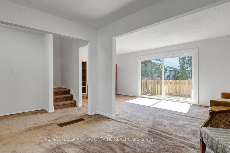 29638874/46-890-cahill-drive-w/hunt-club/ottawa/ontario/K1V9A4_7