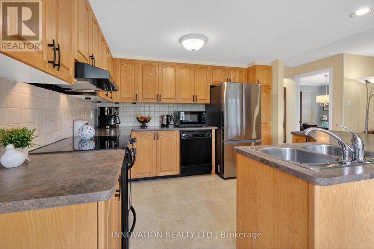 29674454/1698-teakdale-avenue/chapel-hill/ottawa/ontario/K1C6M4_11