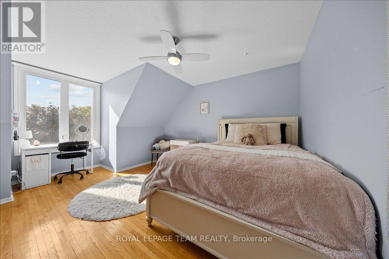 28880151/1371-pebble-road/south-keys/ottawa/ontario/K1V7R7_25