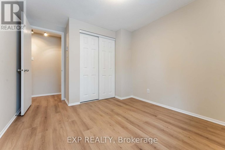 29444282/45a-802-st-andre-drive/hiawatha-parkconvent-glen/ottawa/ontario/K1C4R3_49