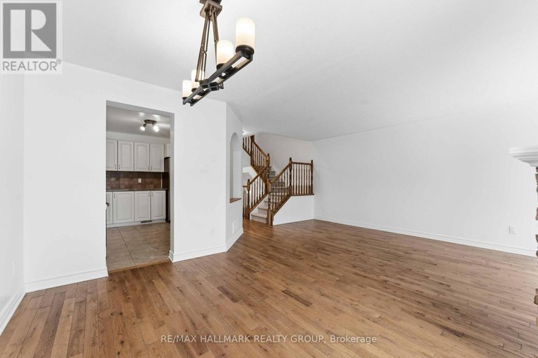 29099475/123-silvermoon-crescent/avalon-east/ottawa/ontario/K4A0P5_12
