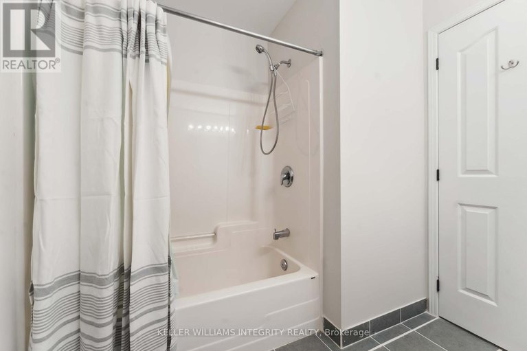 28430472/141-lockhaven-private/stonebridge/ottawa/ontario/K2J5L6_17