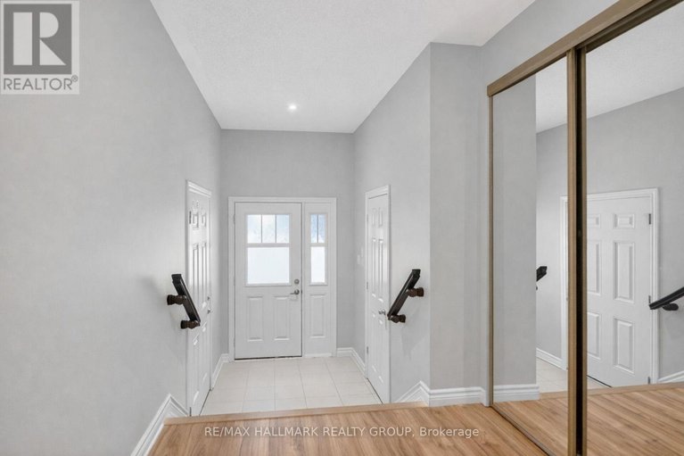 29406514/205-mancini-way/strandherd/ottawa/ontario/K2J5X4_2