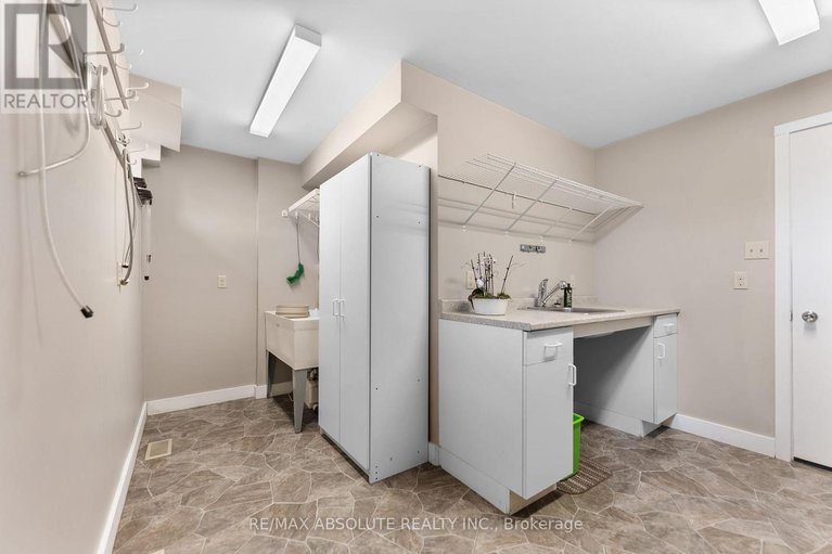 28191817/33-old-orchard-lane/mcnabbraeside-twps/mcnabbraeside/ontario/K7S3T3_36