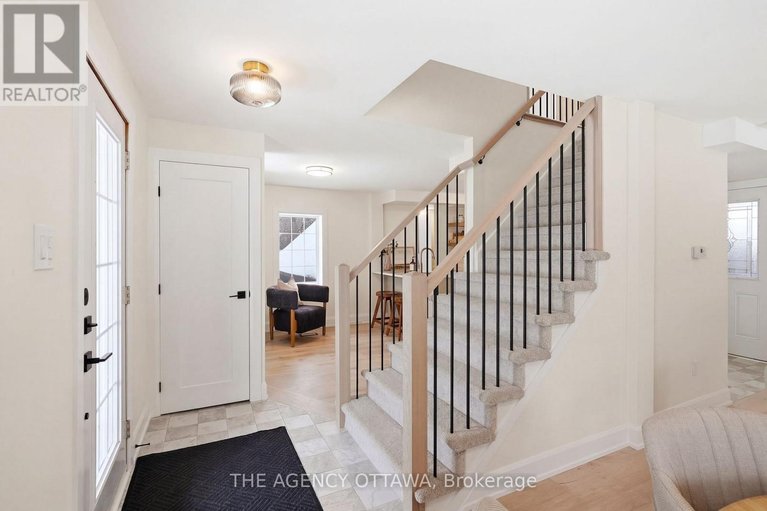 29525644/4667-albion-road-s/blossom-parkkemp-parkfindlay-creek/ottawa/ontario/K1X1A4_7