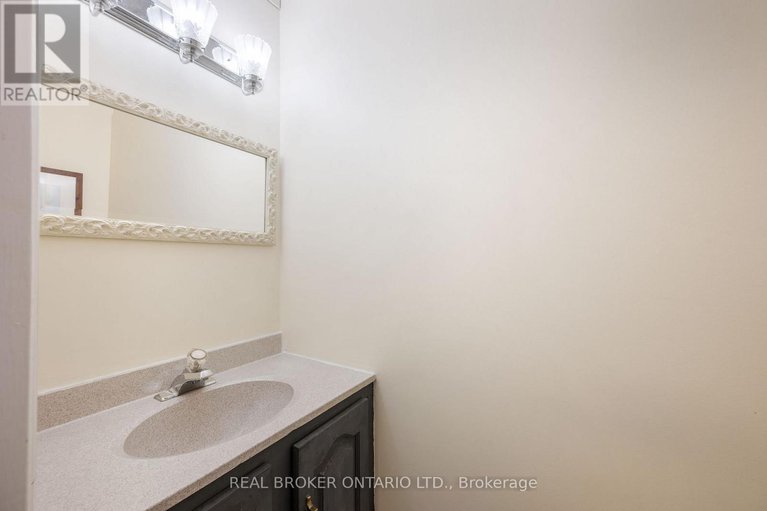 28141564/31-reaney-court/beaverbrook/ottawa/ontario/K2K1W7_4