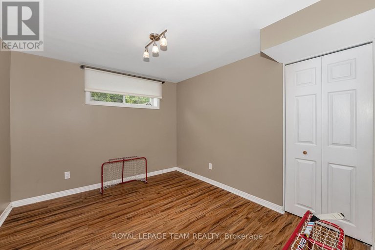 28614857/17-kolo-drive/remainder-of-stittsville-area/ottawa/ontario/K0A1B0_30