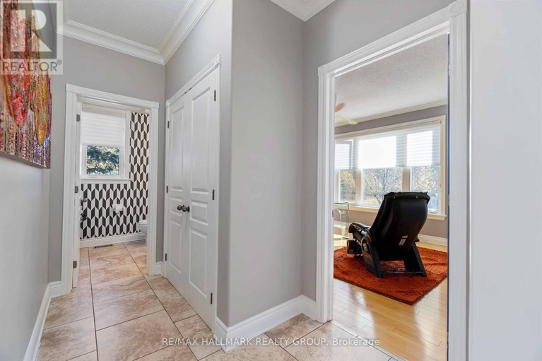 29476165/137-goodman-drive/kanata-north-west/ottawa/ontario/K2W1C7_6