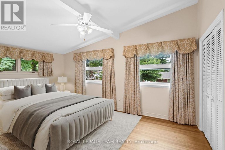 28660553/1952-fairbanks-avenue/alta-vistafaircrest-heights/ottawa/ontario/K1H5Y4_15