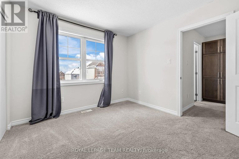 29366438/1001-shimmerton-circle/emerald-meadowstrailwest/ottawa/ontario/K2M0L4_30