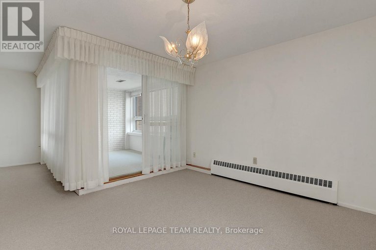 28601735/601-1356-meadowlands-drive-e/borden-farmstewart-farmcarleton-heightsparkwood-hills/ottawa/ontario/K2E6K6_7