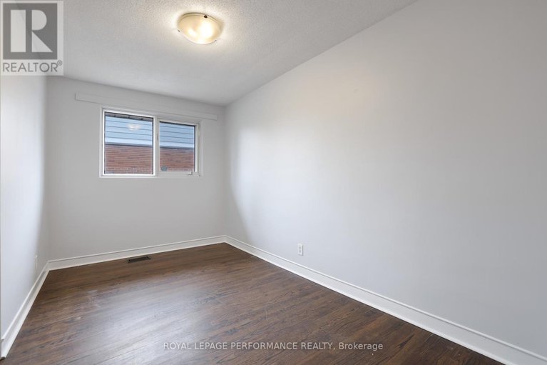 28179487/2247-miramichi-street/kenson-park/ottawa/ontario/K2C0Z1_12