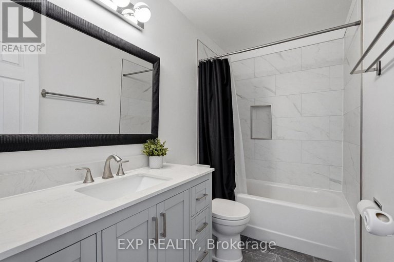 29432608/584-holmes-street/winchester/north-dundas/ontario/K0C2K0_15