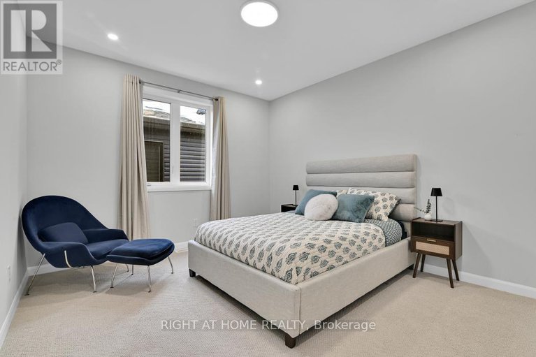 29351137/785-cappamore-drive/half-moon-bay/ottawa/ontario/K2J6V6_24