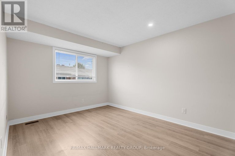 28325913/2788-pimlico-crescent/emerald-woodssawmill-creek/ottawa/ontario/K1T2A8_21