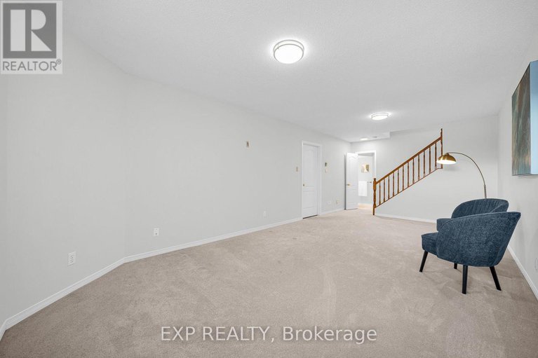 29355666/14-sandcliffe-terrace/centrepointe/ottawa/ontario/K2G5X1_35