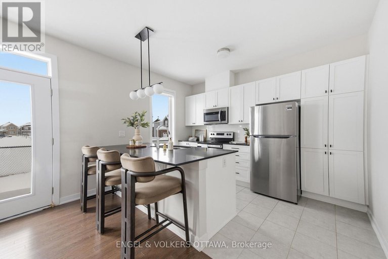 29396666/302-canadensis-lane/half-moon-bay/ottawa/ontario/K2J6X8_7