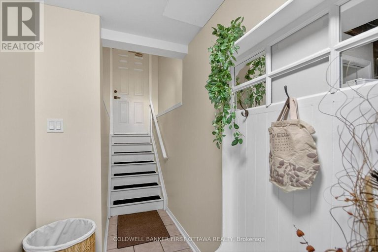 29480327/2960-ernside-crescent/cumberland-estates/ottawa/ontario/K4C1B6_36