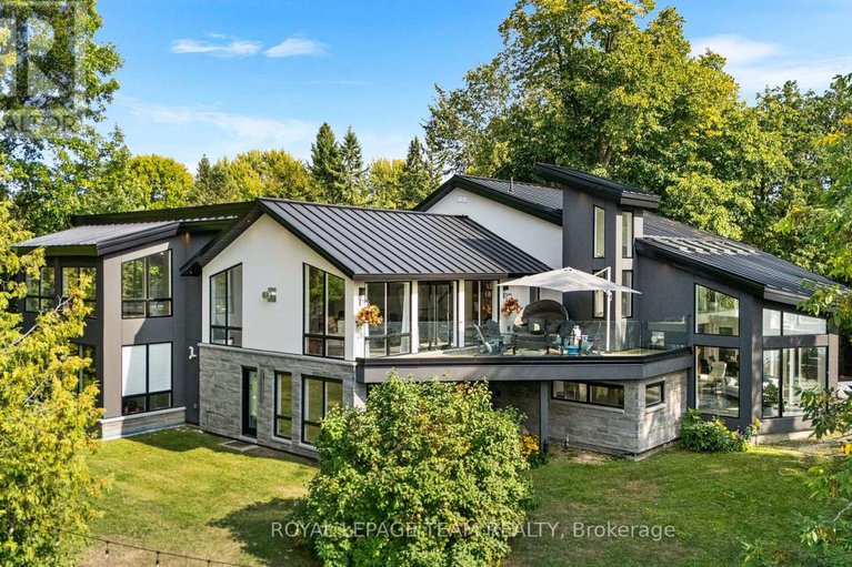 28864114/2318-summerside-drive/manotick-east-to-manotick-station/ottawa/ontario/K4M1B4_44