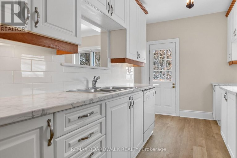 29248838/11-cameron-avenue/old-ottawa-south/ottawa/ontario/K1S0W5_12