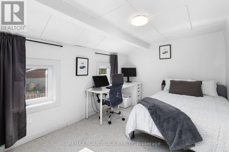 29210498/290-water-street/almonte/mississippi-mills/ontario/K0A1A0_27