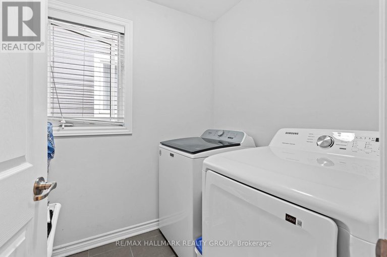 28653089/716-summergaze-street/emerald-meadowstrailwest/ottawa/ontario/K2M0L4_34